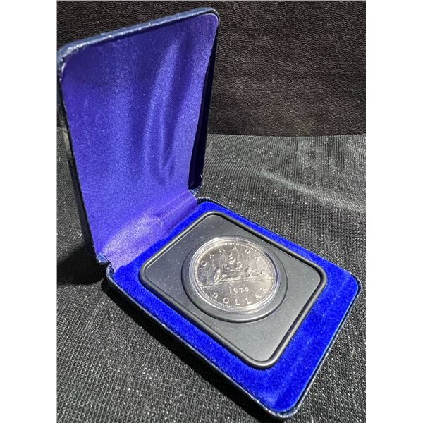 1975 Canada Silver Dollar Coin in Original Presentation Case