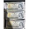 Image 4 : 18 Canada 1954 One Dollar Banknotes QEII Series