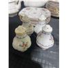 Image 10 : Royal Albert Bone China "Petit Point" Pattern England 51-Piece Set