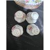 Image 11 : Royal Albert Bone China "Petit Point" Pattern England 51-Piece Set