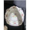 Image 3 : Royal Albert Bone China "Petit Point" Pattern England 51-Piece Set