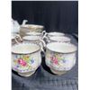 Image 7 : Royal Albert Bone China "Petit Point" Pattern England 51-Piece Set