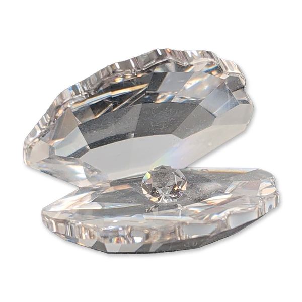 Swarovski Crystal Shell with Pearl Figurine