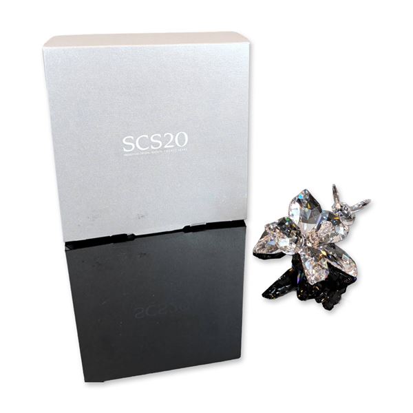 Swarovski 2007 Anniversary Collector Figurine, Bee on Flower Figurine