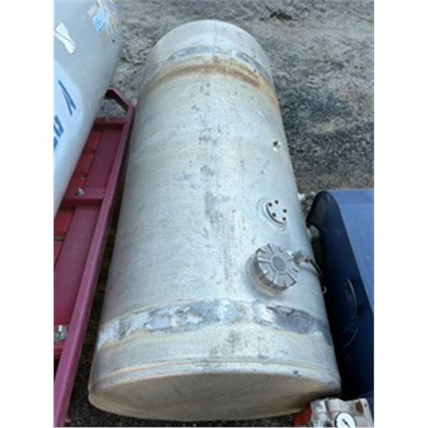Truck fuel tank