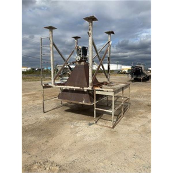 Cement hopper