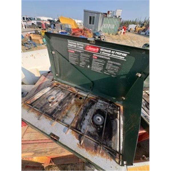 (2) coleman stoves
