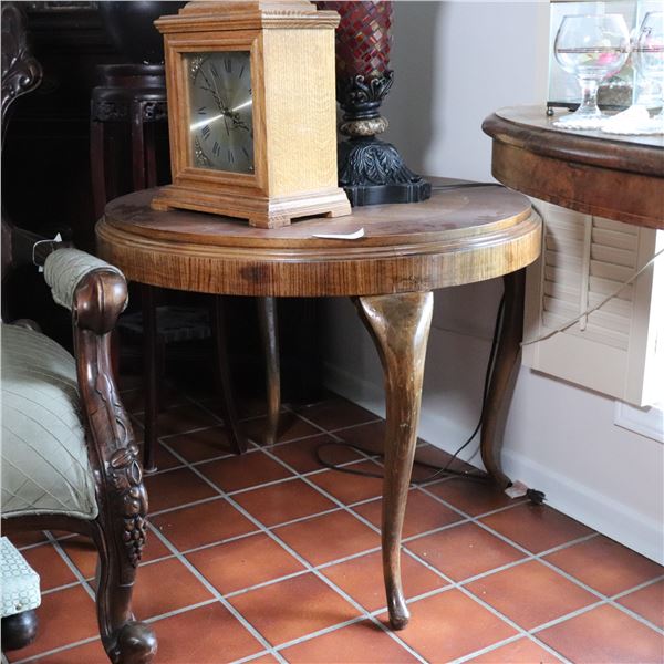 Round Pie-Cut Veneer Top Side Table