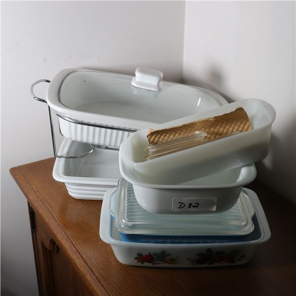 Lot of Vintage White Glass Oven/Refrigerator Dishes, 'Pyrex-Type'