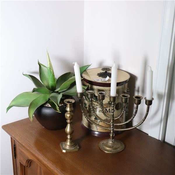 Decorative Lot