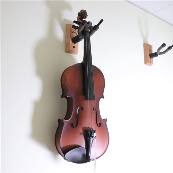1/4 Size Student Violin, Modern Varnished Wood, with Chin Rest