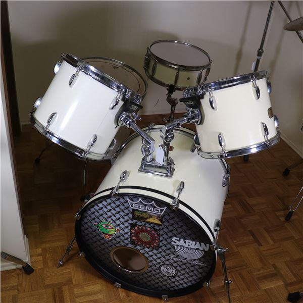 Pearl Export Series 5-Piece Drum Kit, Gloss White,