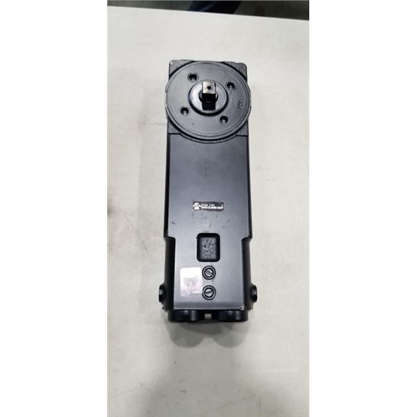 GLOBAL DOOR CONTROL CLOSER