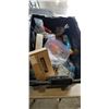Image 2 : LARGE TOTE FULL OF POWER AND HAND TOOLS