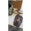 Image 2 : 3 PAIRS OF AS NEW FLIP FLOPS, HATCHET AND HAMMOCK