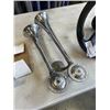 Image 4 : HARLEY DAVIDSON SIDEVIEW MIRRORS AND STEERING WHEEL AND TRUCK HORN