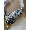 Image 6 : HARLEY DAVIDSON SIDEVIEW MIRRORS AND STEERING WHEEL AND TRUCK HORN