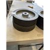 Image 2 : 4 HARD DOLLY WHEELS