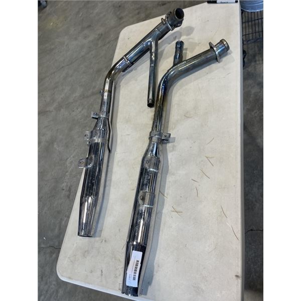 SET OF HARLEY DAVIDSON EXHAUST PIPES