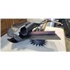 Image 5 : 4 GARDENING TOOLS