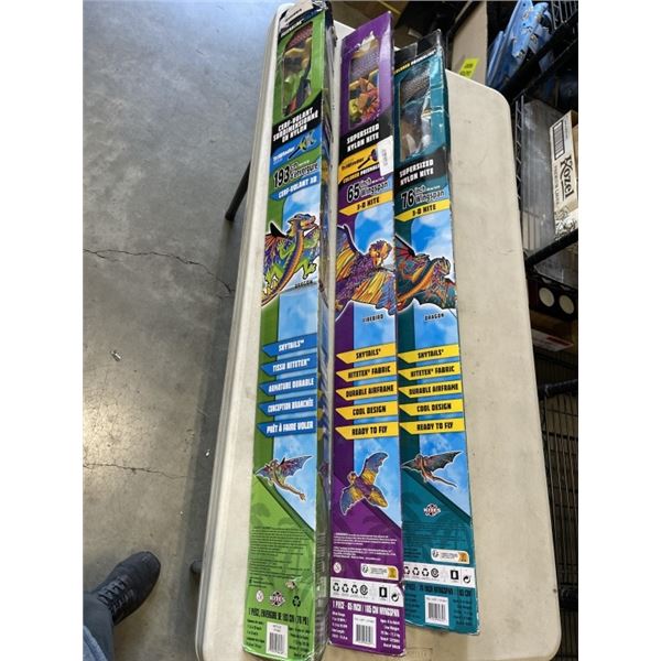 3 LARGE KITES