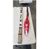 Image 1 : 2 LEVELS AND DIRT DEVIL STICK VACUUM