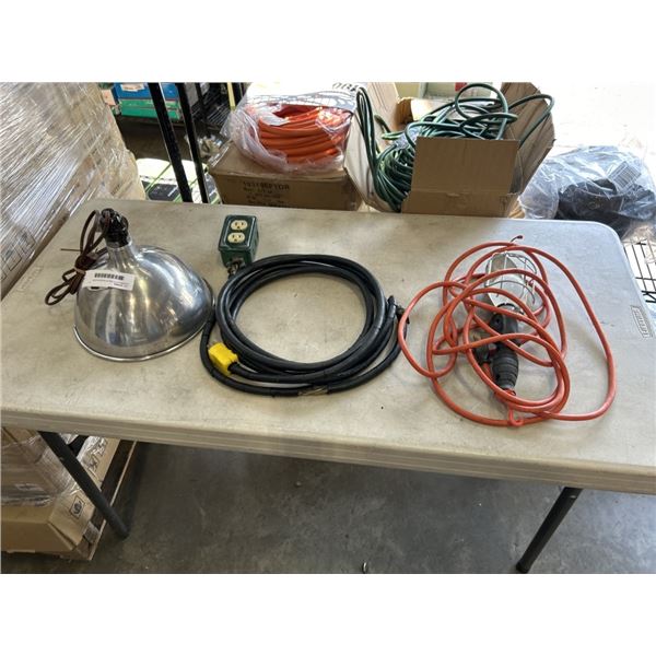 2 WORKLIGHTS AND EXTENSION CORD