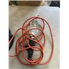 Image 2 : 2 WORKLIGHTS AND EXTENSION CORD