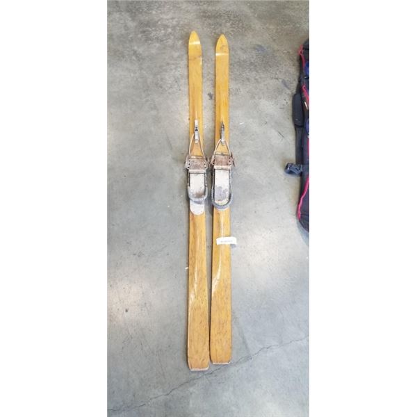 VINTAGE WOODEN SKIS