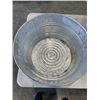 Image 3 : 7 15 INCH GALVANIZED BUCKETS