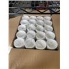 Image 5 : 2 CASES OF 32 OZ COLD DRINK CUPSW/ LIDS - 500 SETS TOTAL
