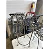 Image 3 : 2 METAL PLANT STANDS AND SUN WALL DECOR