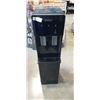 Image 1 : CHEFMAN WATER DISPENSER. WORKING. MODEL RJ56-DIS-CA-CO
