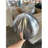 Image 3 : 4 LARGE STEEL FOUNTAIN BALLS