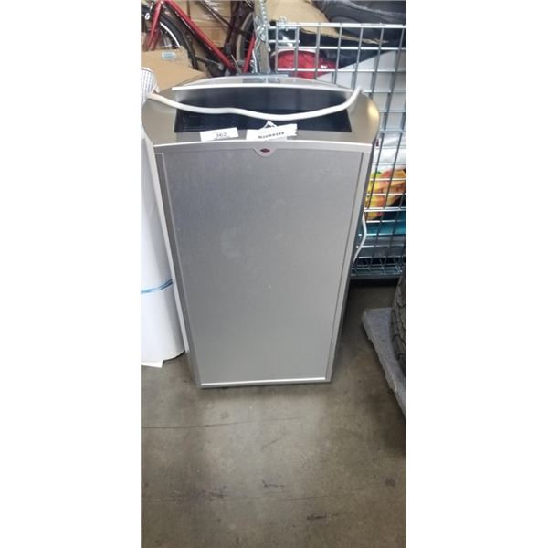 INSIGNIA 8000BTU AIR CONDITIONER - TURNS ON, DOES NOT COOL