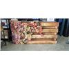 Image 1 : 5 4FTX8FT DECORATIVE FOAM BOARD FOR PHOTO BACKDROP, PARTIES, DECOR ETC