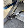 Image 4 : HITCH MOUNT VEHICLE TOW BAR