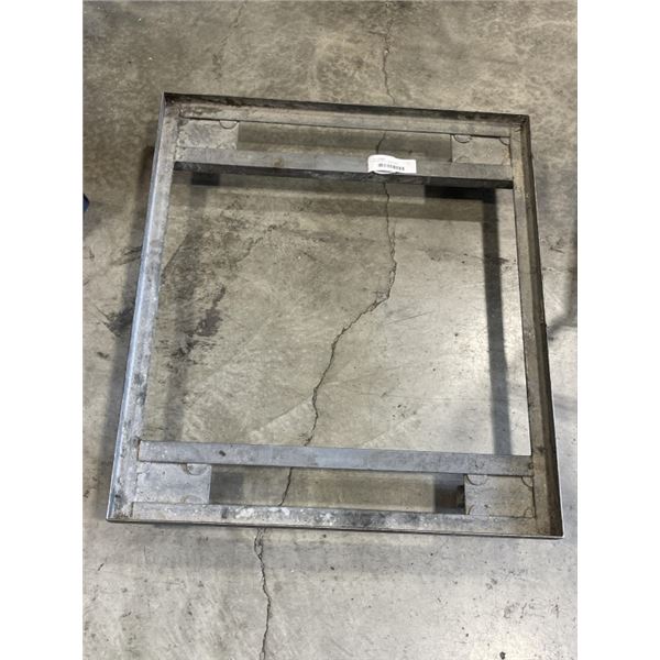 SQAURE METAL FLOOR DOLLY