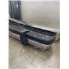 Image 3 : 2 SQUARE BODY DODGE BUMPERS