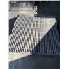Image 1 : FIBERGLASS WALK / GRATE PANELS, 4FTX4FT X3 AND 2FTX4FT X2