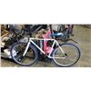 Image 1 : FIJI WATER BIKE