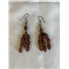 Image 4 : 3 PAIRS OF VINTAGE SEMI PRECIOUS STONE BEADS EARRINGS