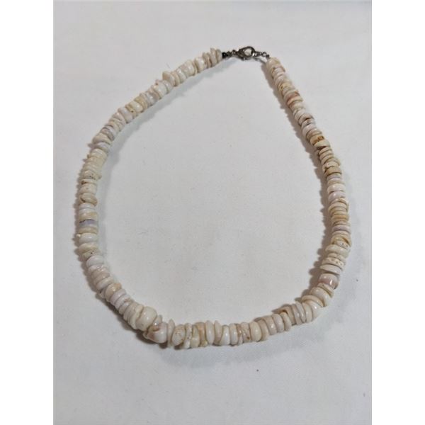 VINTAGE PUKA SHELL SURFER NECKLACE 16"
