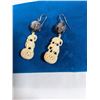 Image 2 : PAIR OF HAND CARVED IVORY DANGLE EARRINGS