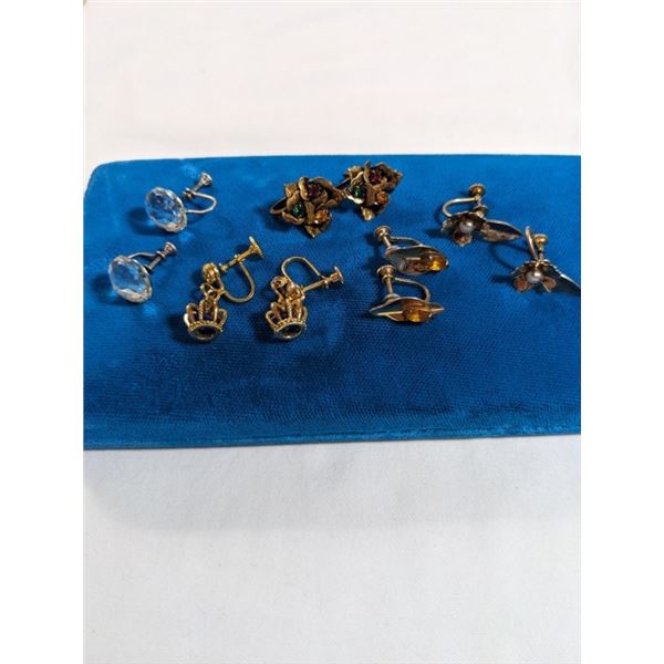 5 PAIRS OF VINTAGE SCREN ON EARRINGS, ONE MARKED STERLING, GF AND DESIGNER LOGO