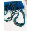 Image 2 : VINTAGE DOUBLE LENGTH OF GREEN GLASS BEADS NECKLACE