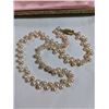 Image 2 : GENUINE PEARL CHOKER NECKLACE IN CASE