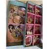Image 4 : JEWELLERY BOX FULL OF ASORTED ESTATE AND COSTUME JEWELLERY