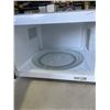 Image 2 : WHITE MICROWAVE. WORKING. MODEL JES1145WTCT
