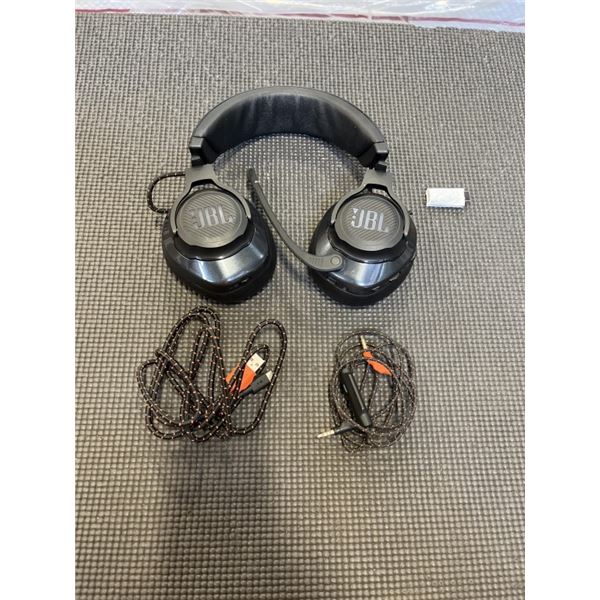 JBL QUANTUM 610 OVER EAR GAMING HEADSET - TESTED WORKING